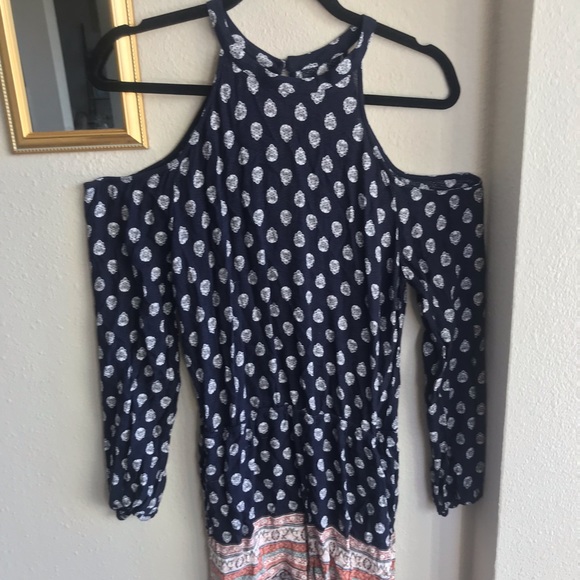 Open shoulder booty hugging romper - Picture 3 of 3